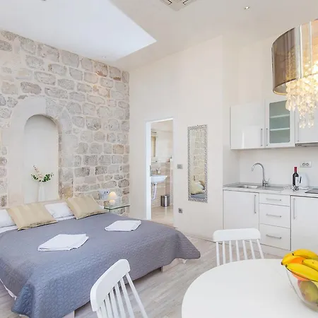 Lausion Apartments *