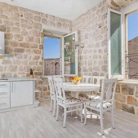 Lausion Apartments Апартаменты *